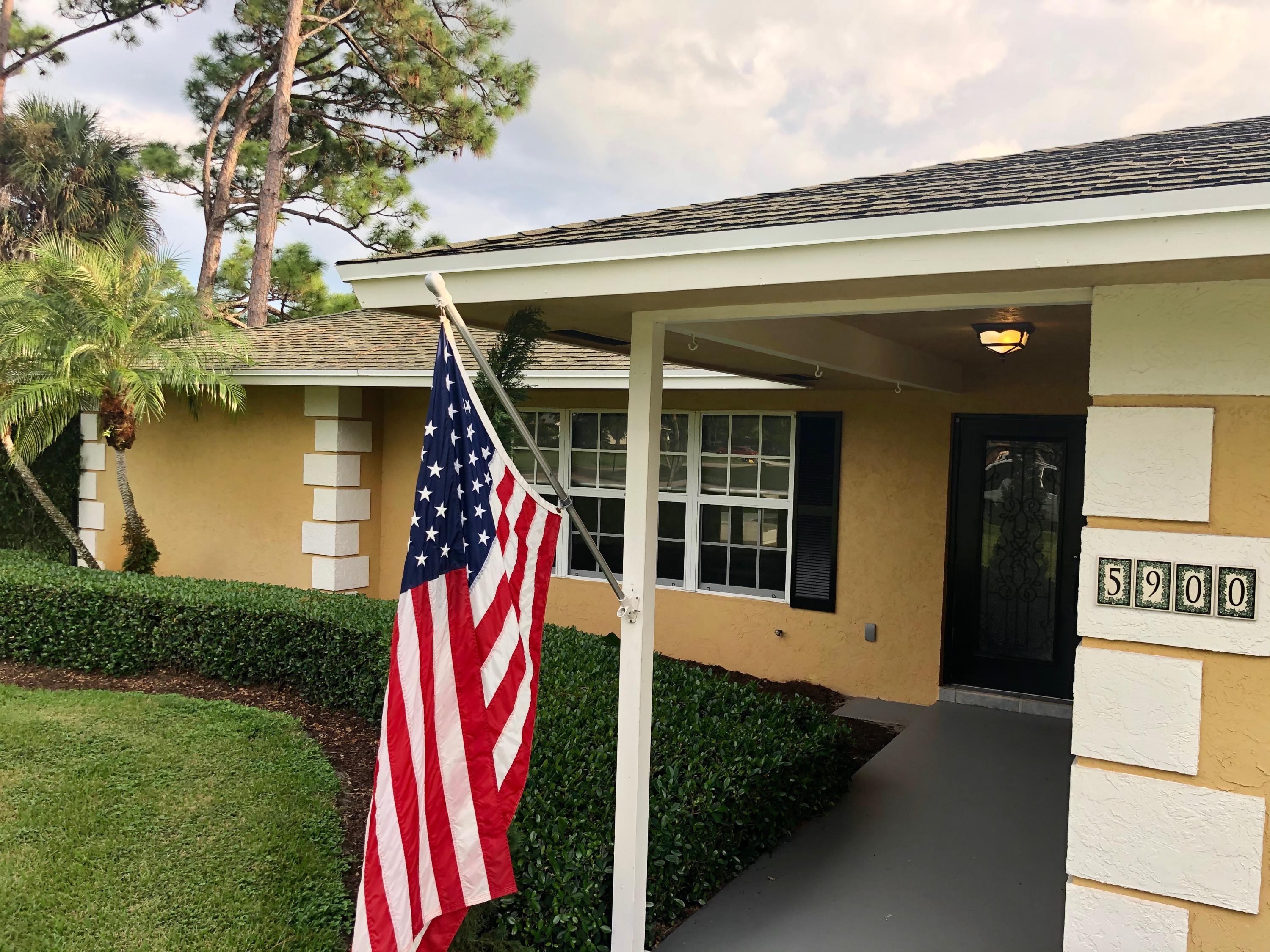 5900 Tidewater Drive Jupiter, FL 33458 - Photo 3 of 20 IMG_3727