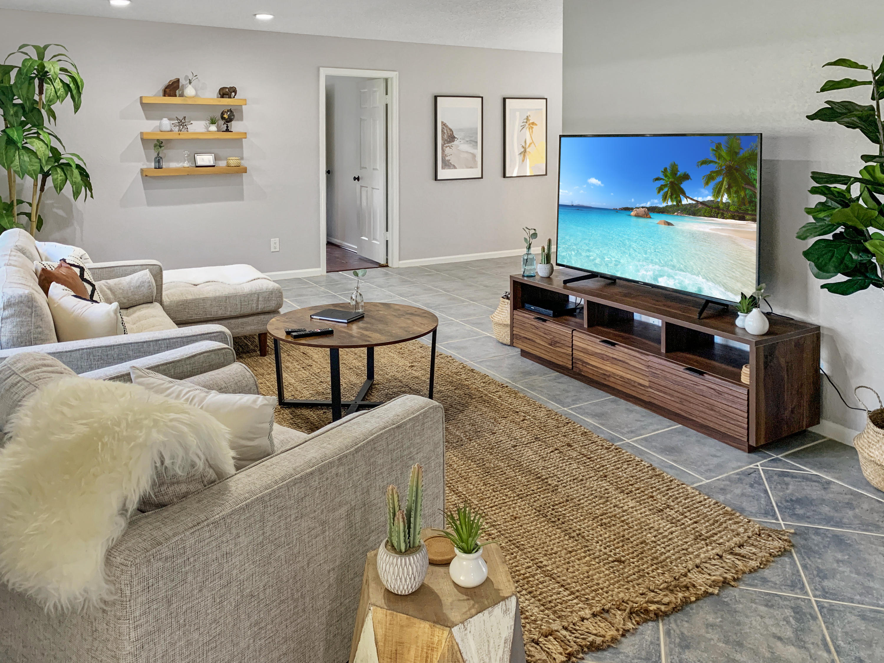 5900 Tidewater Drive Jupiter, FL 33458 - Photo 5 of 20 Living Room Tidewater