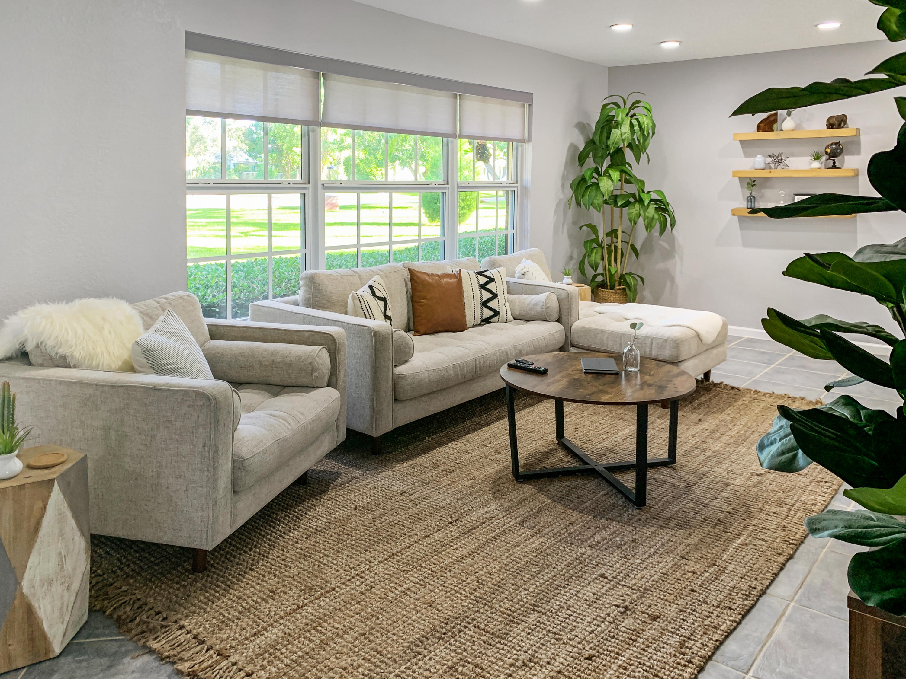 5900 Tidewater Drive Jupiter, FL 33458 - Photo 6 of 20 Living Room Tidewater2