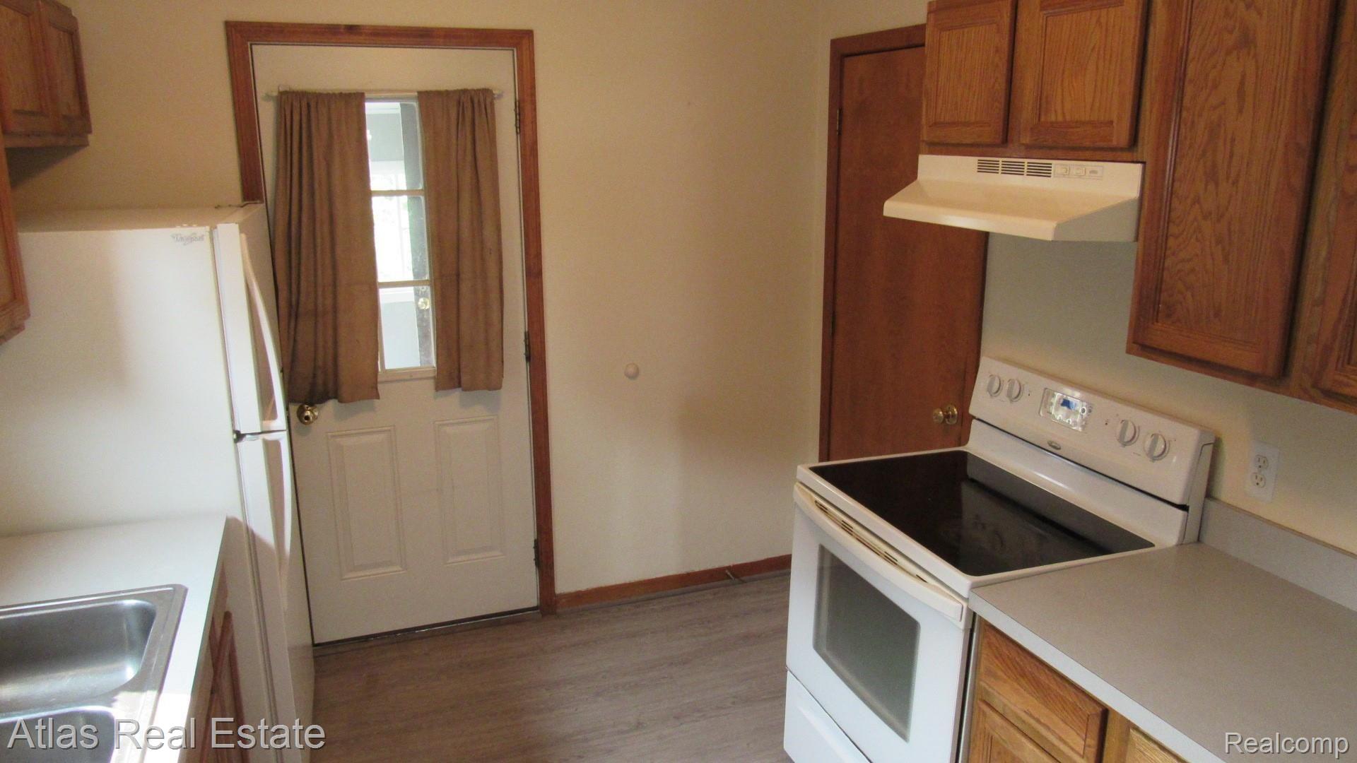 8158 South State Road Goodrich, MI 48438 - Photo 15 of 23 IMG_2658.JPG