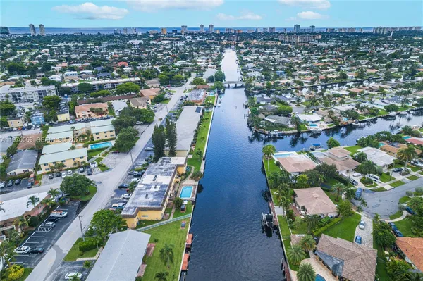 $2,400 | 840 Pine Drive, Unit 104, Pompano Beach, FL 33060