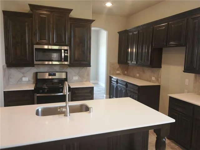 $2,695 | 811 Knox Drive, Rockwall, TX 75087