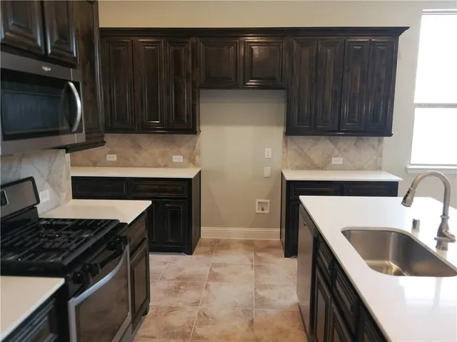 $2,695 | 811 Knox Drive, Rockwall, TX 75087