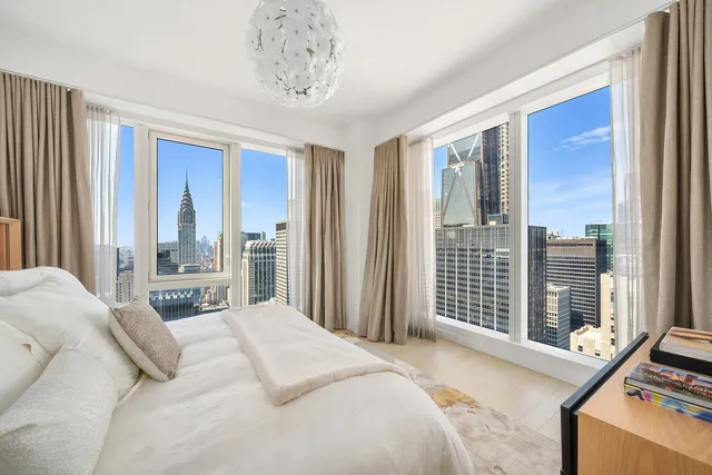 $3,395,000 | 138 East 50th Street, Unit 53A | Midtown East