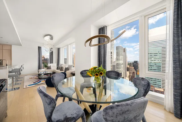 $3,395,000 | 138 East 50th Street, Unit 53A | Midtown East