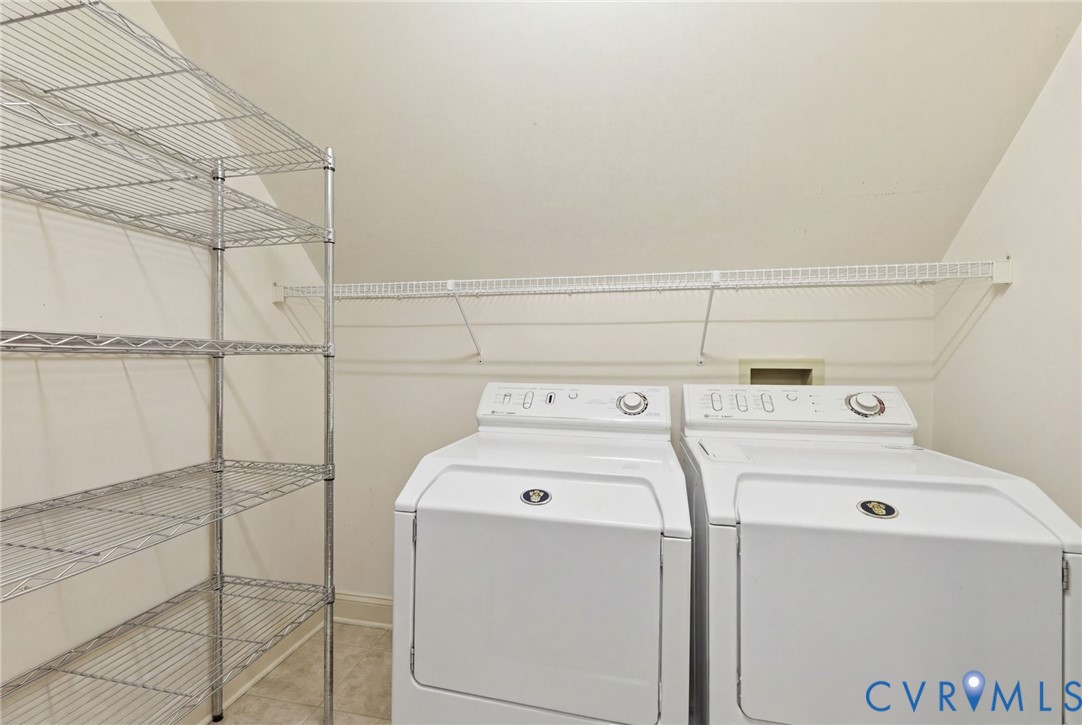 5601 Sandstone Ridge Road Midlothian, VA 23112 - Photo 28 of 43 a utility room with dryer and washer