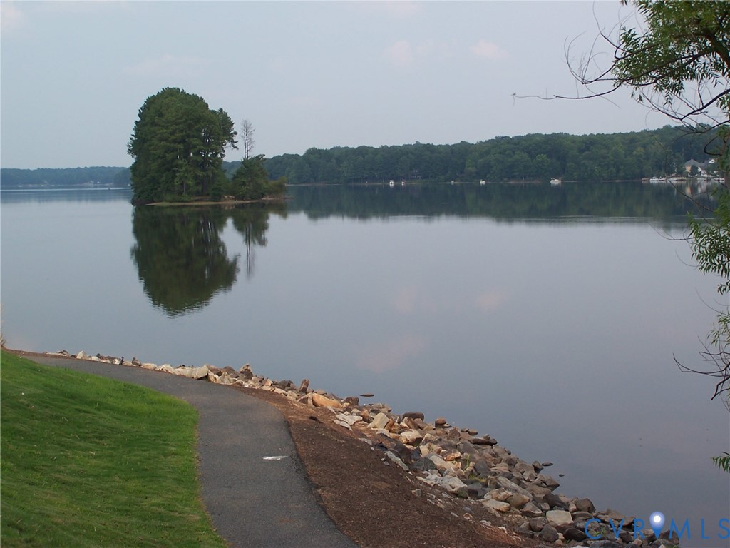 5601 Sandstone Ridge Road Midlothian, VA 23112 - Photo 37 of 43 a view of lake and mountain