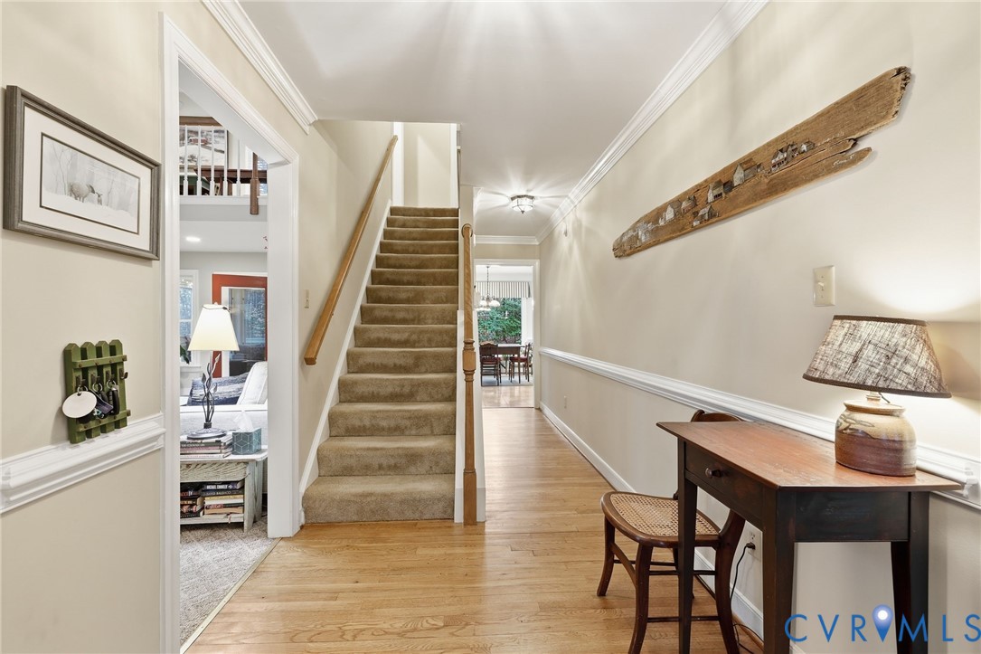 5601 Sandstone Ridge Road Midlothian, VA 23112 - Photo 4 of 43 a view of entryway and hall