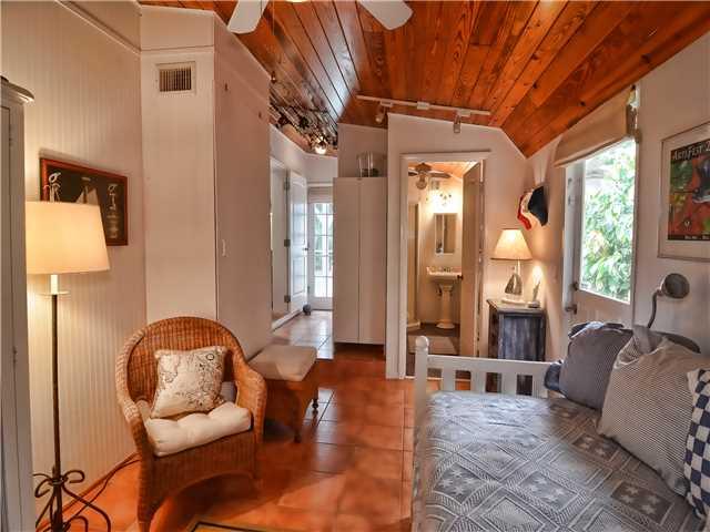 1048 Southeast Riverside Drive Stuart, FL 34996 - Photo 17 of 25 Gallery Image 17