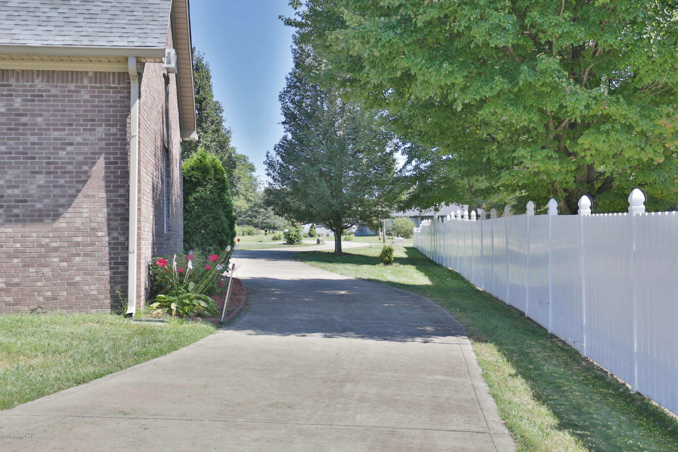 8902 Old Bates Road Louisville, KY 40228 - Photo 43 of 43 43