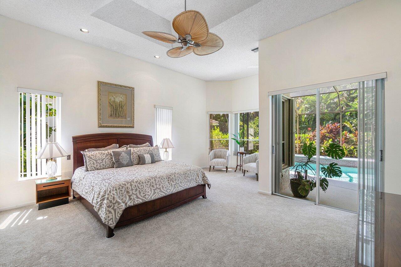 929 Parkside Circle North Boca Raton, FL 33486 - Photo 11 of 32 025-929ParksideCircleNorth-BocaRaton-FL-