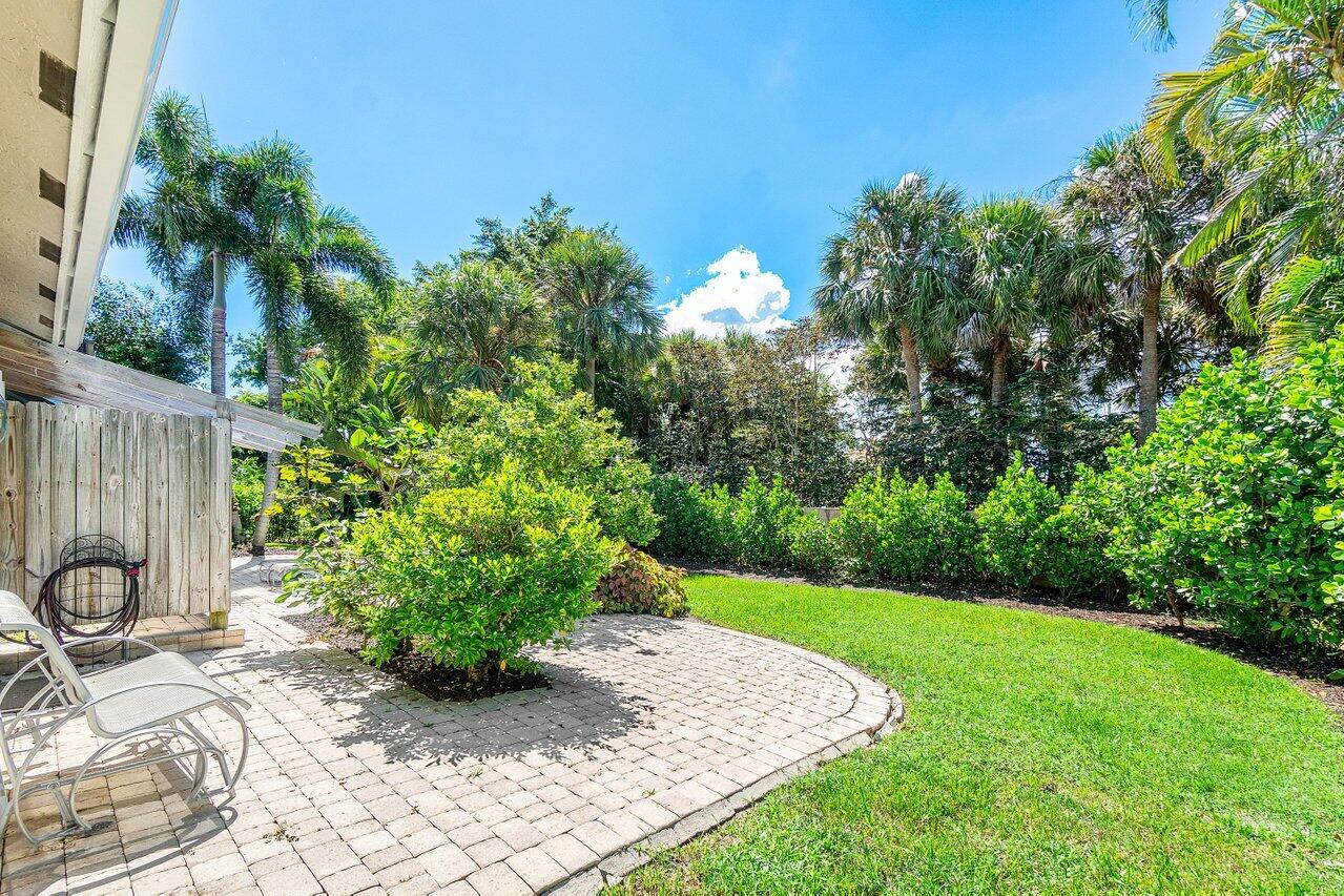 929 Parkside Circle North Boca Raton, FL 33486 - Photo 23 of 32 045-929ParksideCircleNorth-BocaRaton-FL-