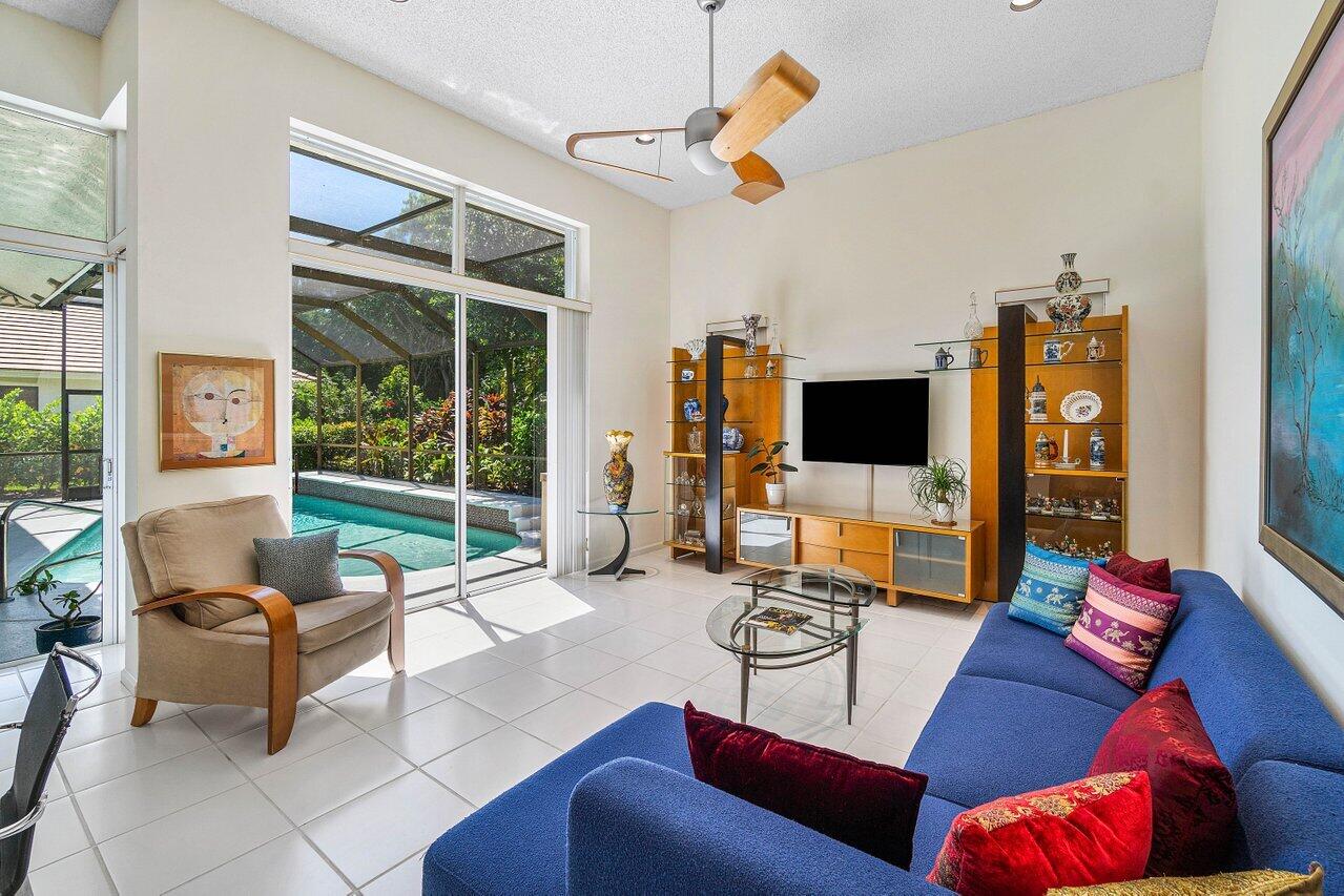 929 Parkside Circle North Boca Raton, FL 33486 - Photo 6 of 32 015-929ParksideCircleNorth-BocaRaton-FL-