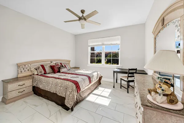 $869,000 | 18763 Lake Hammock Drive, Naples, FL 34114