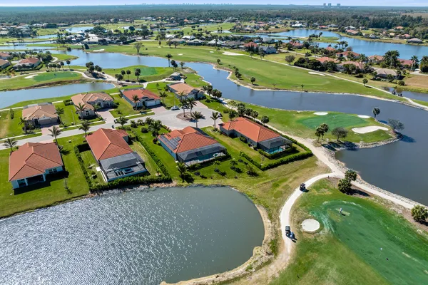 $869,000 | 18763 Lake Hammock Drive, Naples, FL 34114