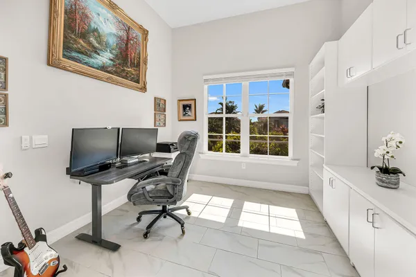 $869,000 | 18763 Lake Hammock Drive, Naples, FL 34114