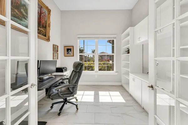 $869,000 | 18763 Lake Hammock Drive, Naples, FL 34114
