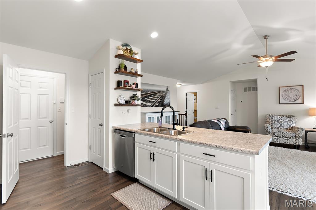 2084 Windswept Farms Drive Eureka, MO 63025 - Photo 12 of 31