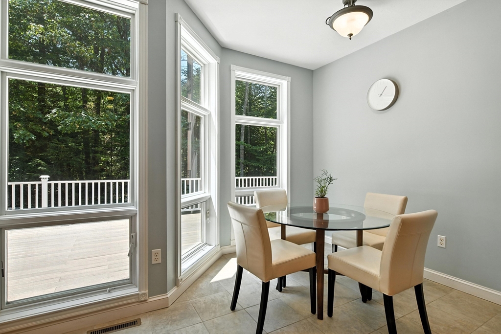 19 Hawthorn Road Amherst, MA 01002 - Photo 13 of 42