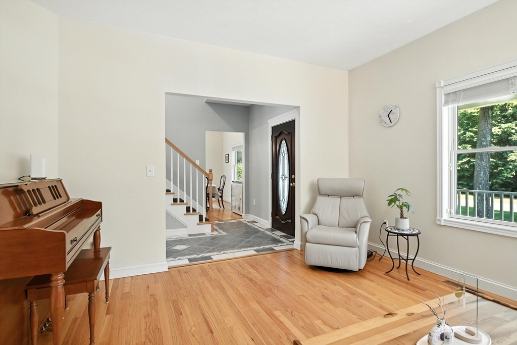 19 Hawthorn Road Amherst, MA 01002 - Photo 17 of 42
