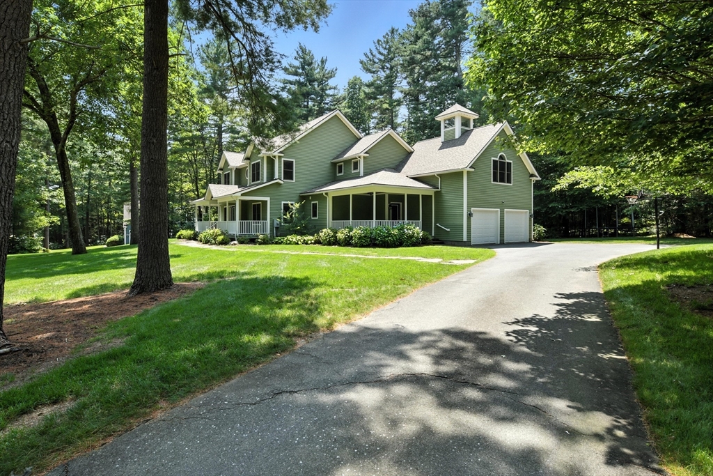 19 Hawthorn Road Amherst, MA 01002 - Photo 2 of 42