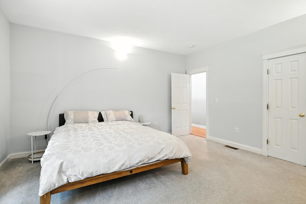19 Hawthorn Road Amherst, MA 01002 - Photo 22 of 42