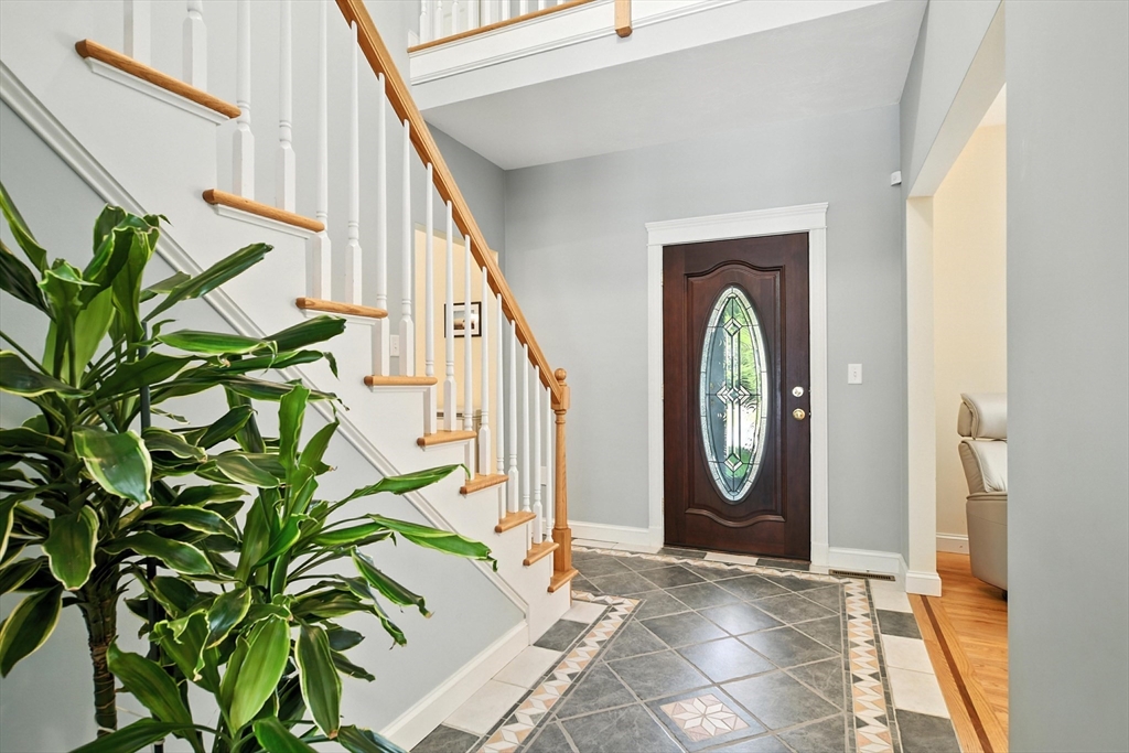 19 Hawthorn Road Amherst, MA 01002 - Photo 5 of 42