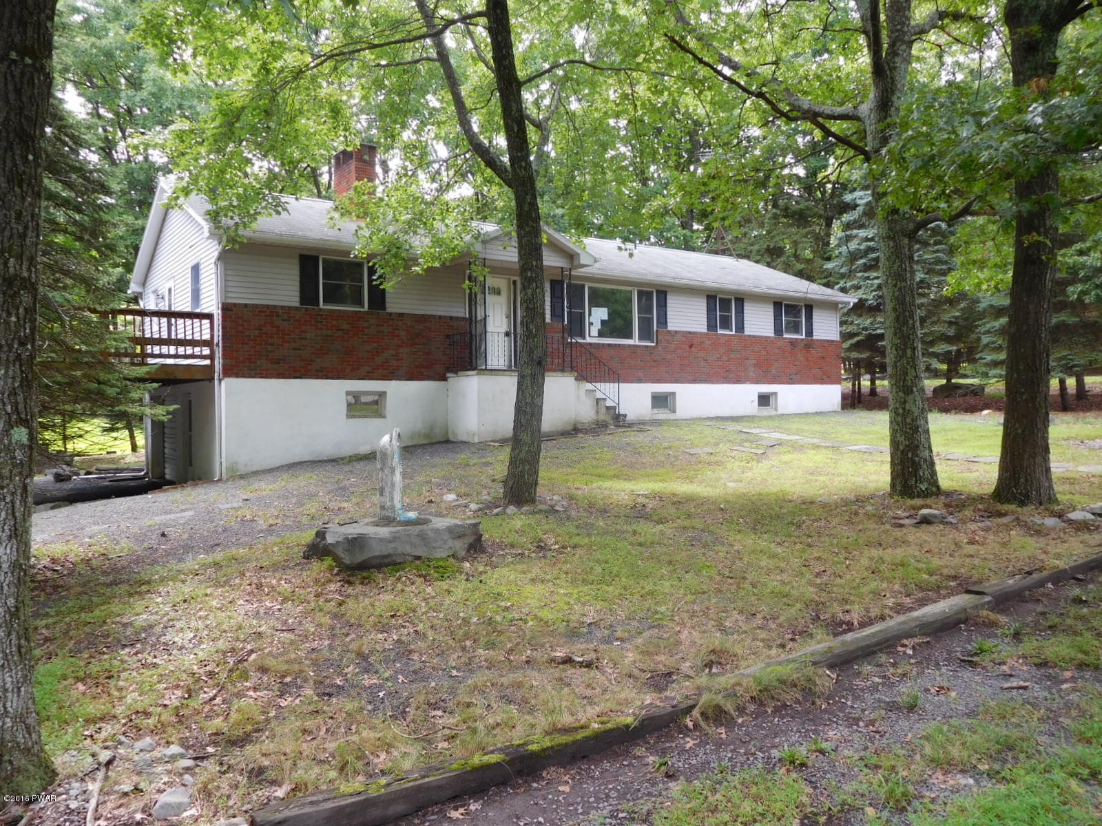 1425 Pine Ridge Bushkill, PA 18324 - Photo 2 of 25