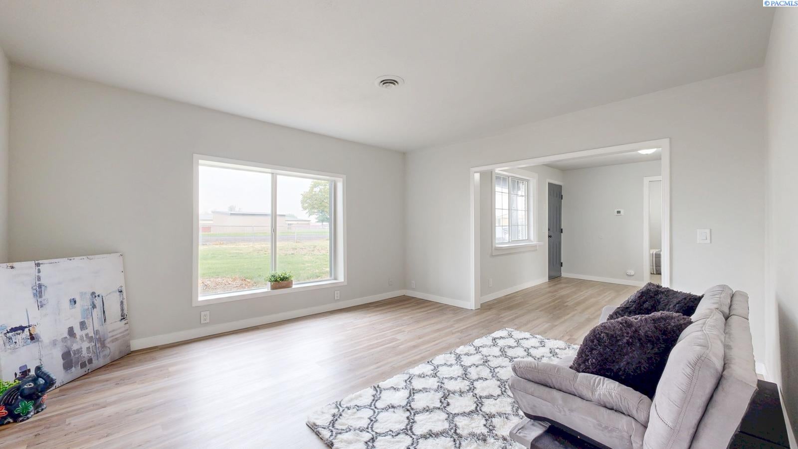 220709 East Game Farm Road Kennewick, WA 99337 - Photo 23 of 47 Gallery Image 23
