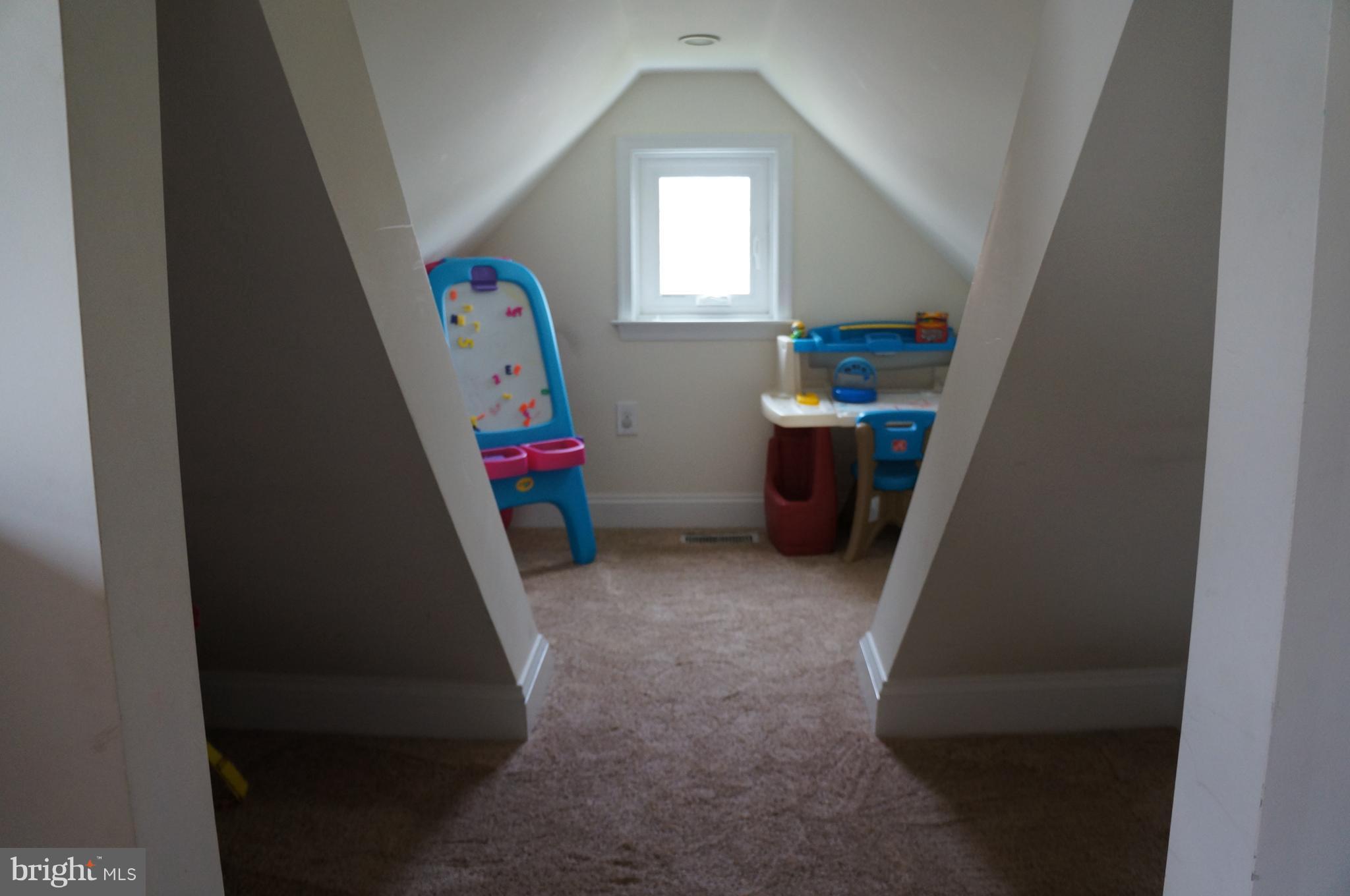465 Broadwater Road Arnold, MD 21012 - Photo 13 of 27 Bedroom