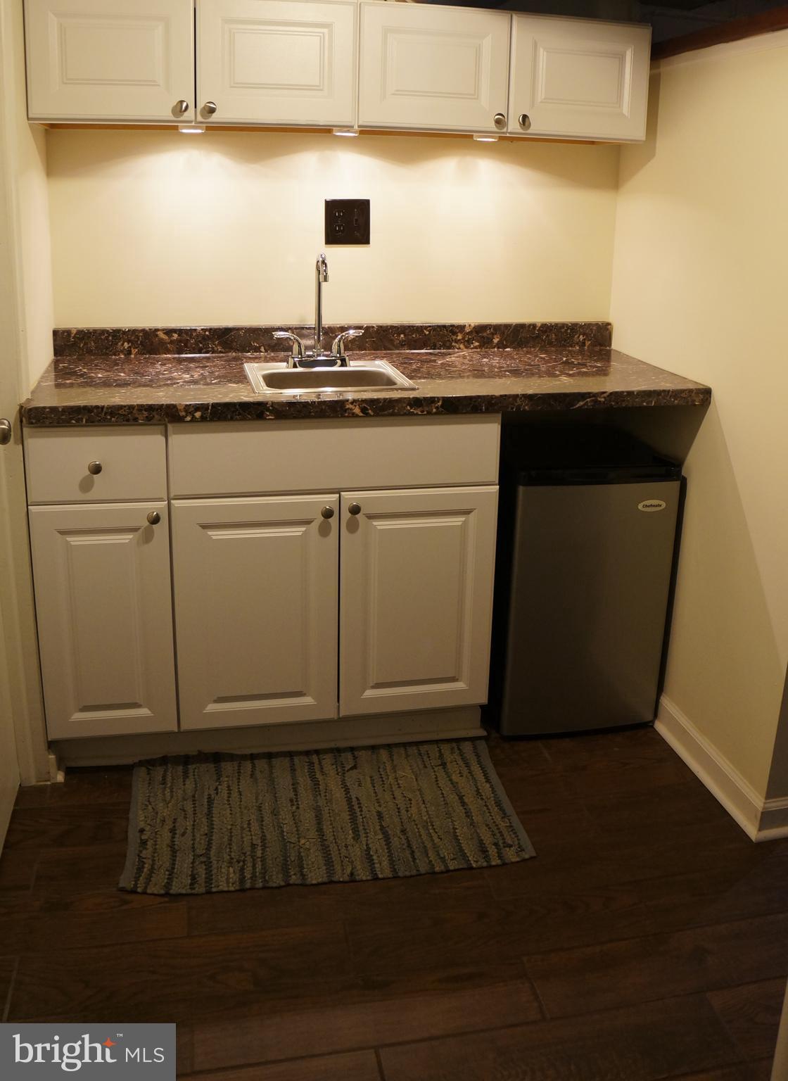 465 Broadwater Road Arnold, MD 21012 - Photo 21 of 27 Wet bar in lower level