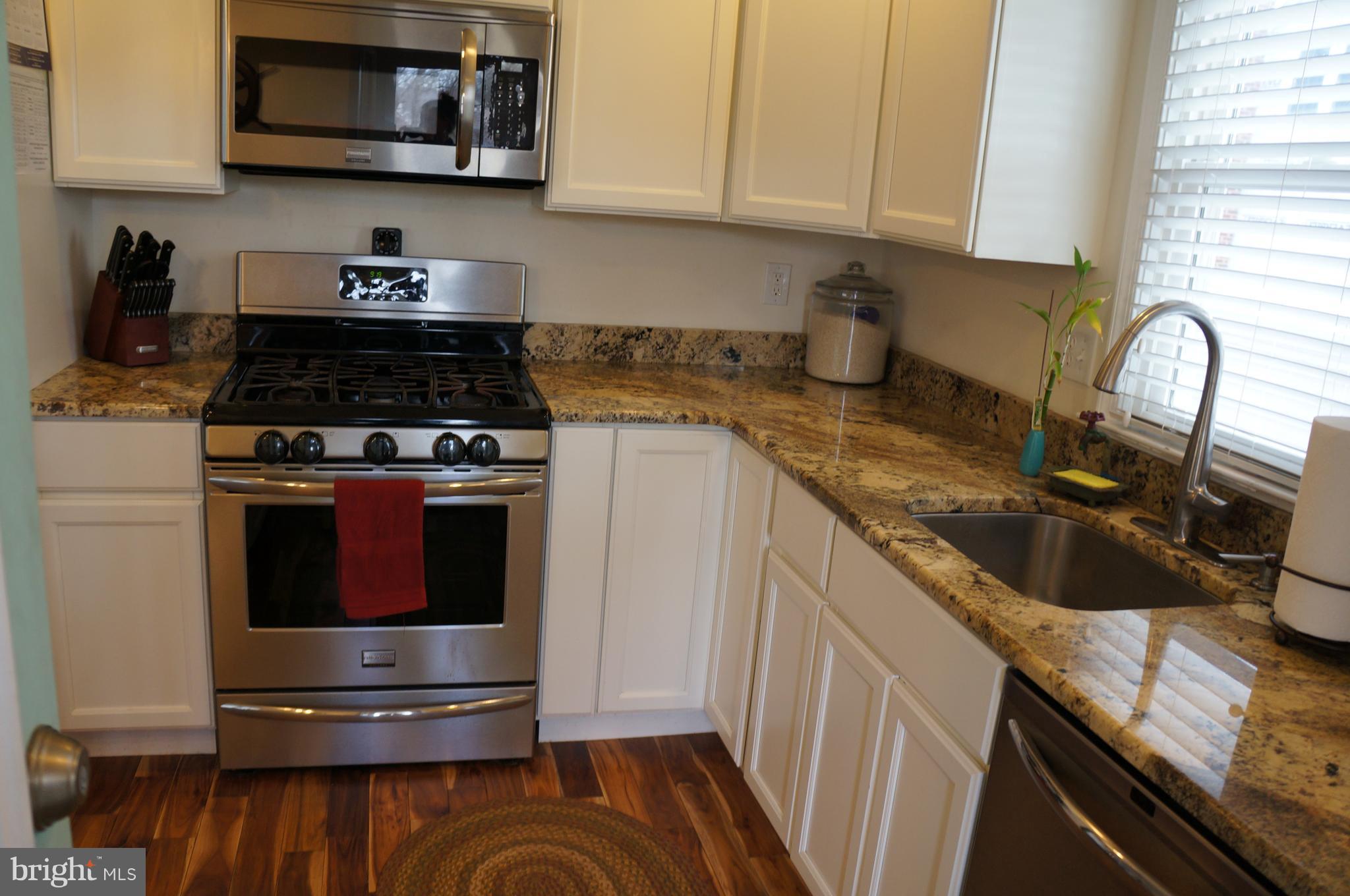 465 Broadwater Road Arnold, MD 21012 - Photo 7 of 27 Kitchen