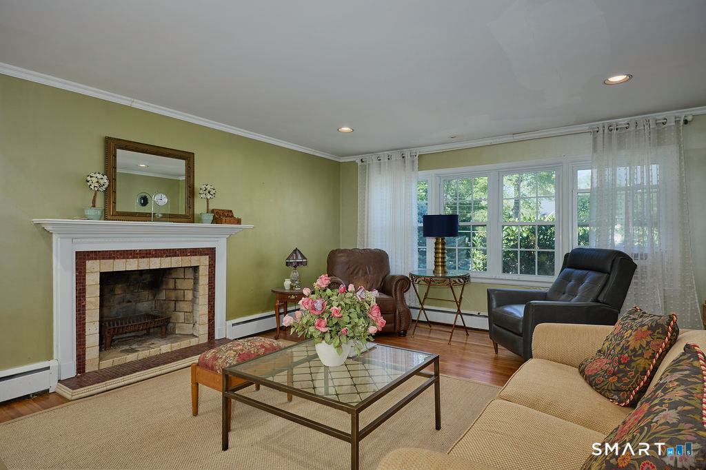 32 Lincoln Lane Ridgefield, CT 06877 - Photo 5 of 40 Gallery Image 5