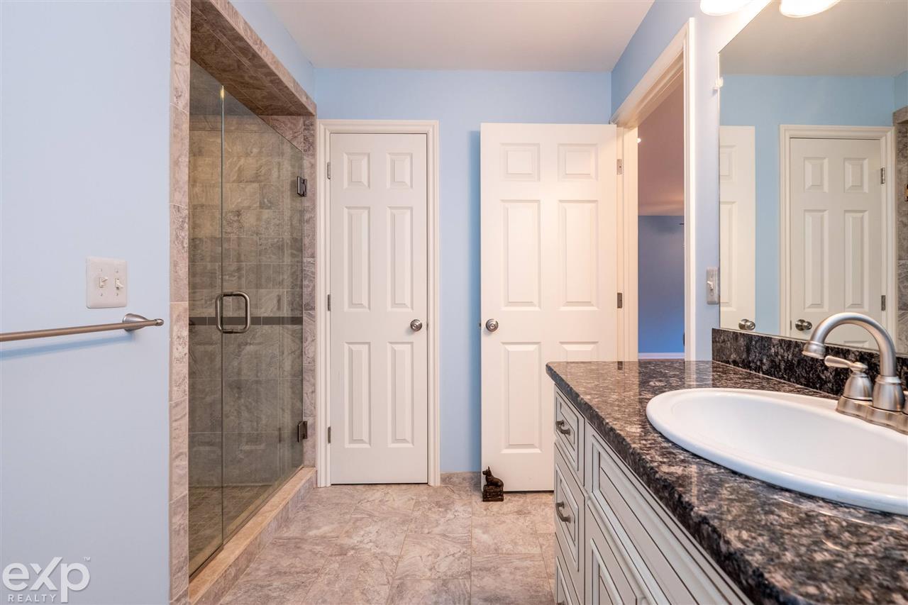 7210 Flamingo Road Algonac, MI 48001 - Photo 41 of 53 50020285-41.JPG