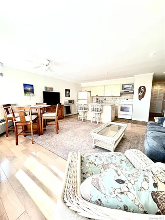 $25,000 | 253 Dune Road, Unit 49, Westhampton Beach, NY 11978