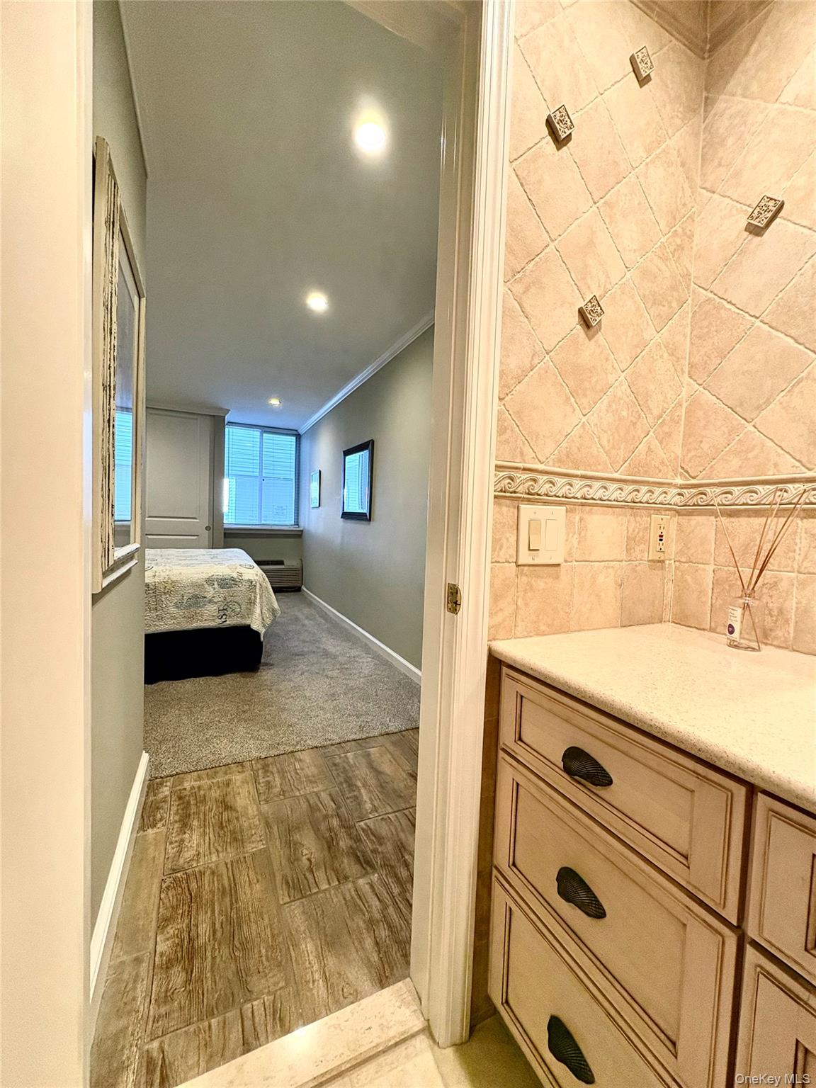 253 Dune Road, Unit 49 Westhampton Beach, NY 11978 - Photo 8 of 20