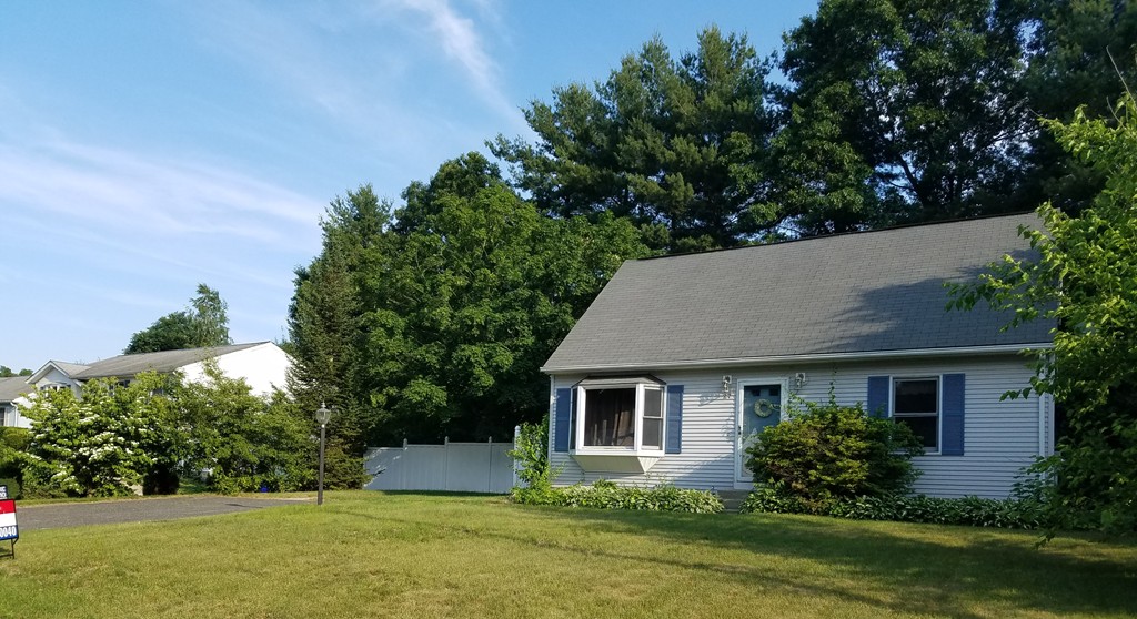 27 Marmon Street Springfield, MA 01129 - Photo 1 of 22 Gallery Image 1