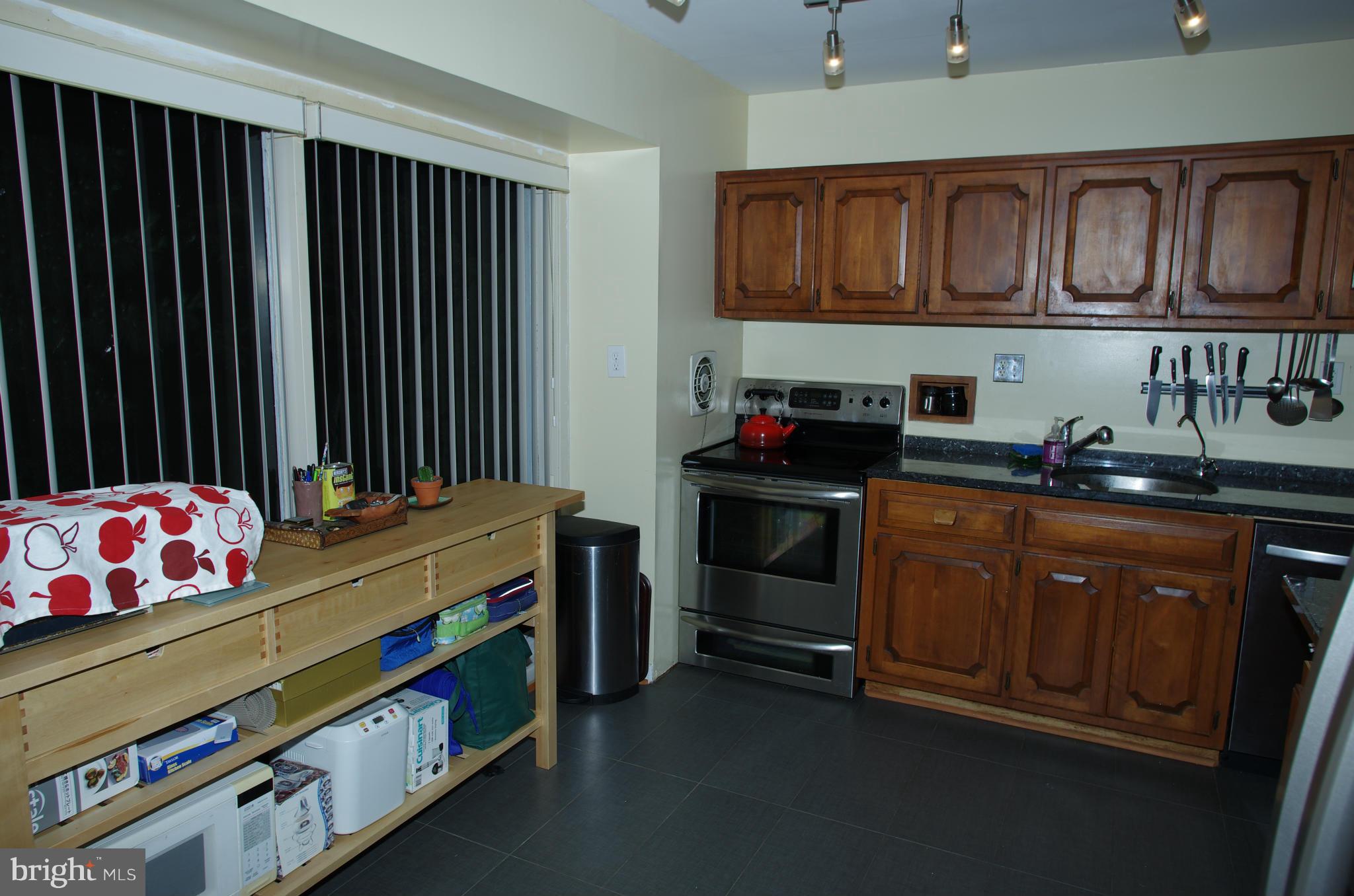 12710 Barbara Road Silver Spring, MD 20906 - Photo 8 of 14 Kitchen