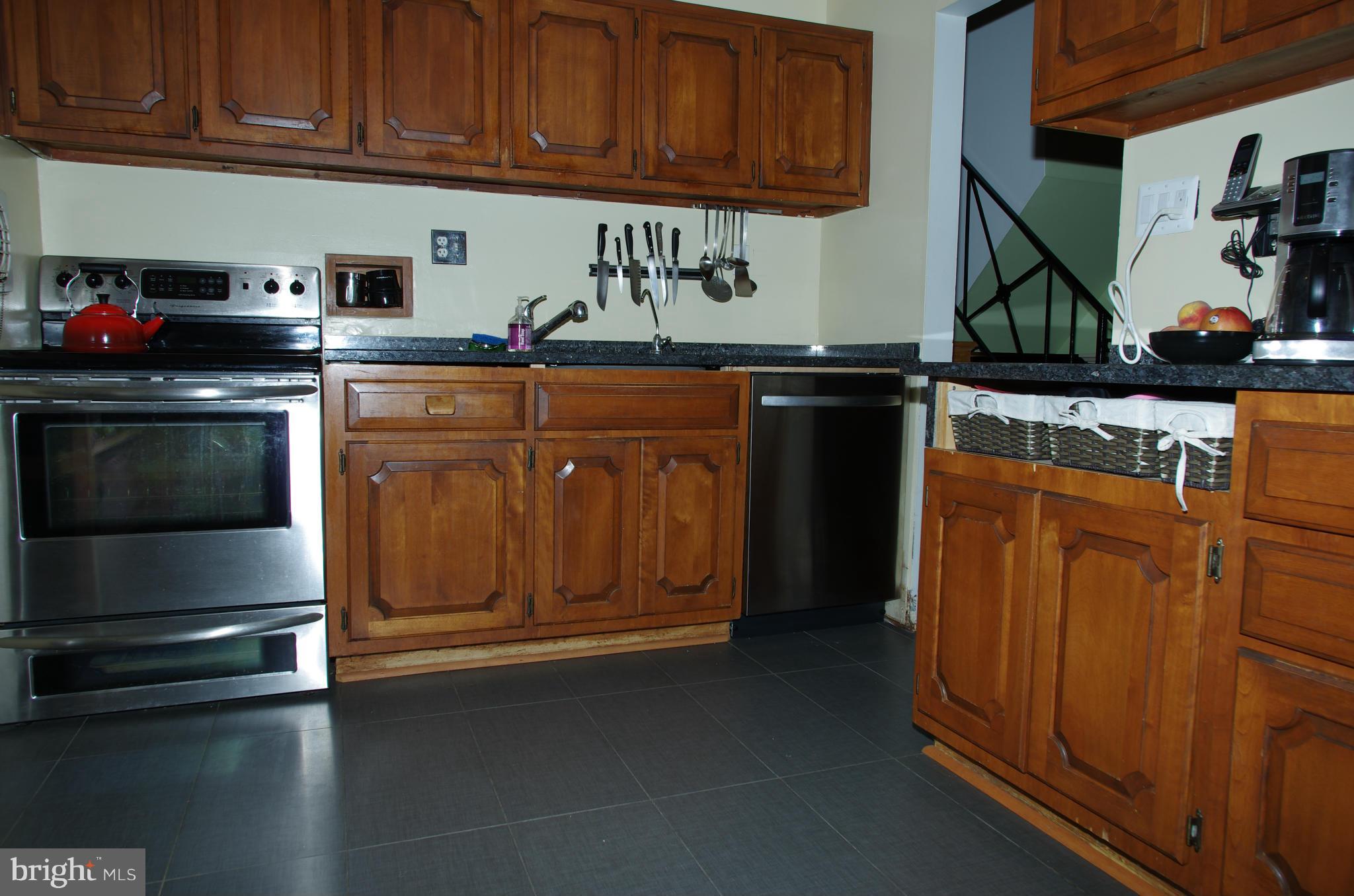 12710 Barbara Road Silver Spring, MD 20906 - Photo 10 of 14 Kitchen