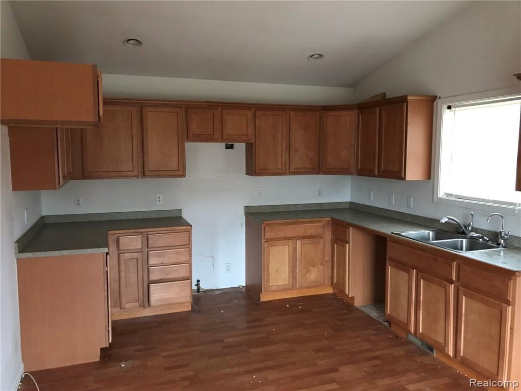 9161 Roberts Road Gregory, MI 48137 - Photo 6 of 12 9FC32500-E862-4321-A4FC-BCFDDB06DDA2.jpeg