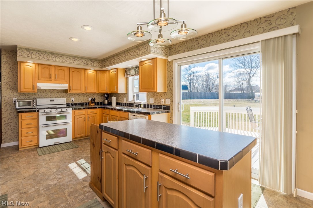 2929 Limerick Road Clyde, OH 43410 - Photo 8 of 25