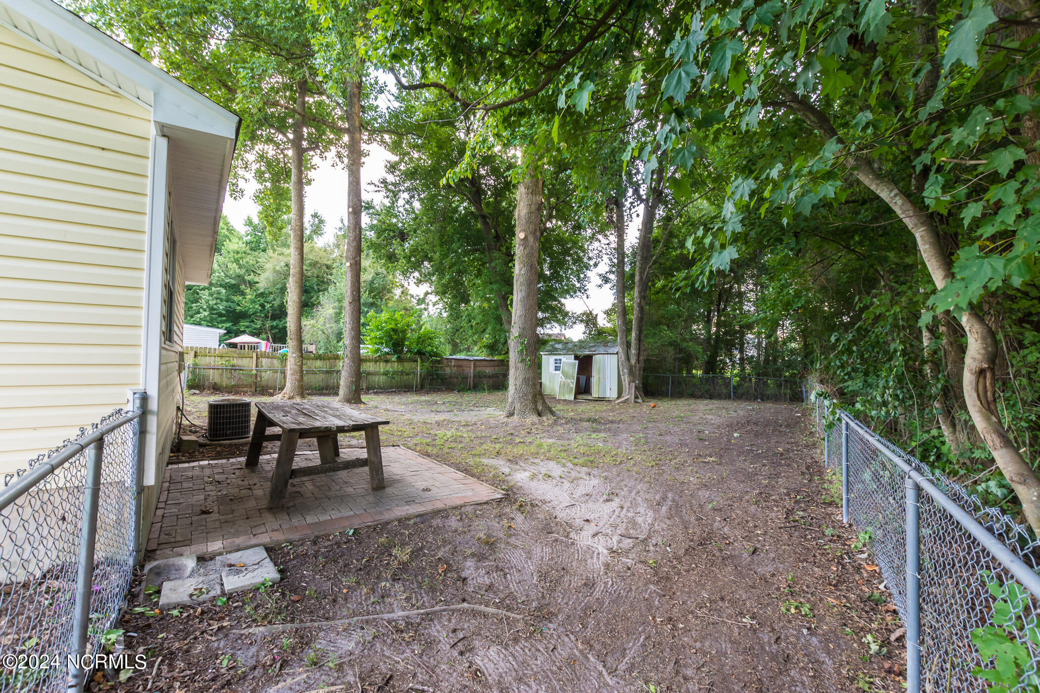 525 Raintree Circle Jacksonville, NC 28540 - Photo 41 of 47 525 Raintree Cir-46