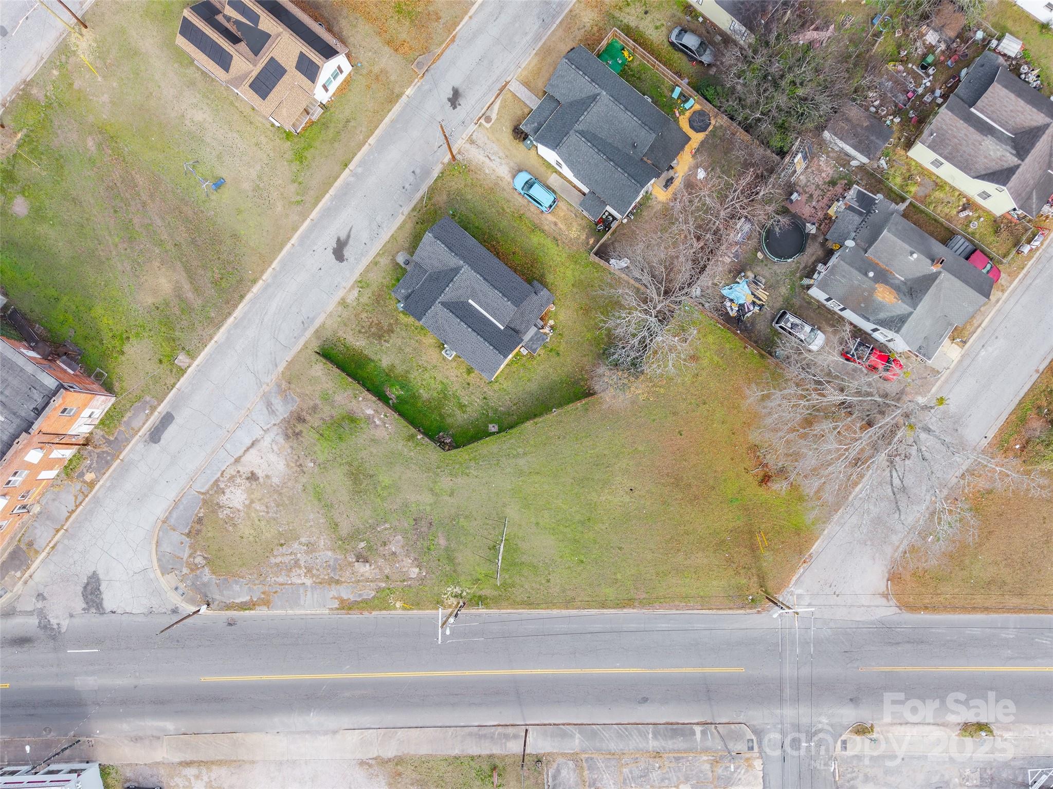 192 Gadsden Street Chester, SC 29706 - Photo 2 of 5 a view of entryway