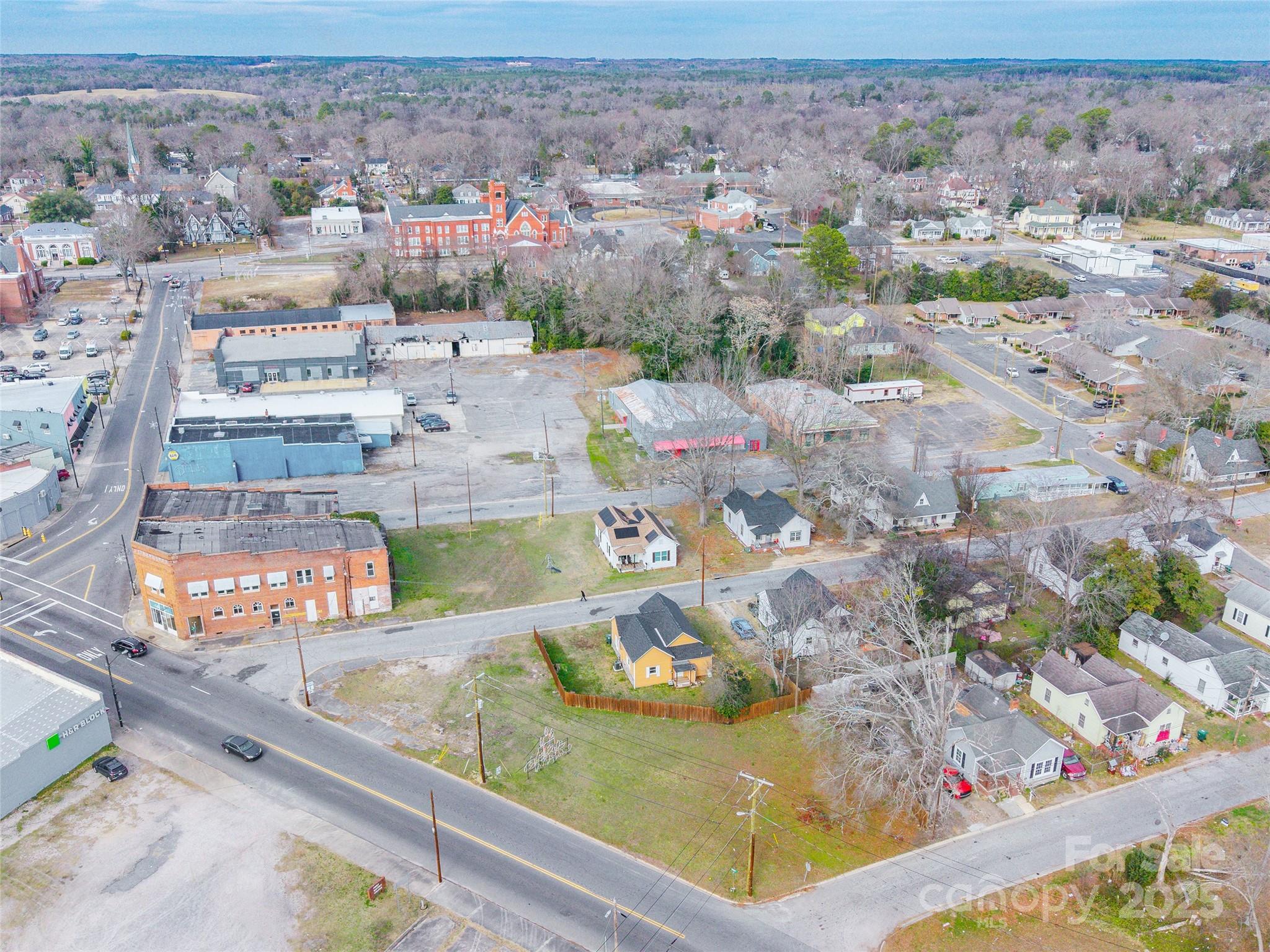 192 Gadsden Street Chester, SC 29706 - Photo 5 of 5 a view of a city
