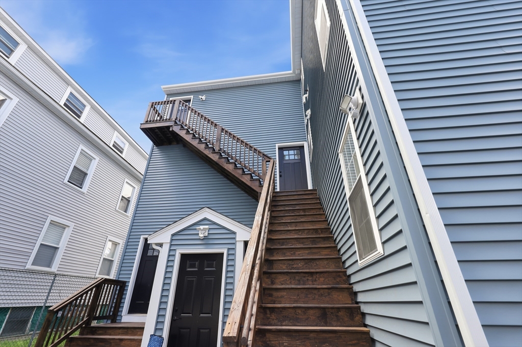 489 Spring Street Fall River, MA 02721 - Photo 23 of 40