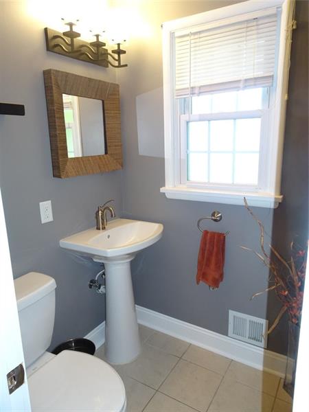 116 Rockingham Lane Canonsburg, PA 15317 - Photo 8 of 25 Gallery Image 8