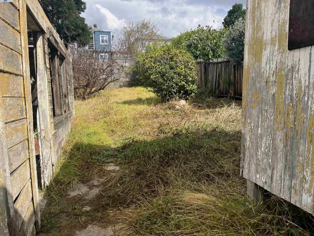 $550,000 | 2134 East 23rd Street, Oakland, CA 94606