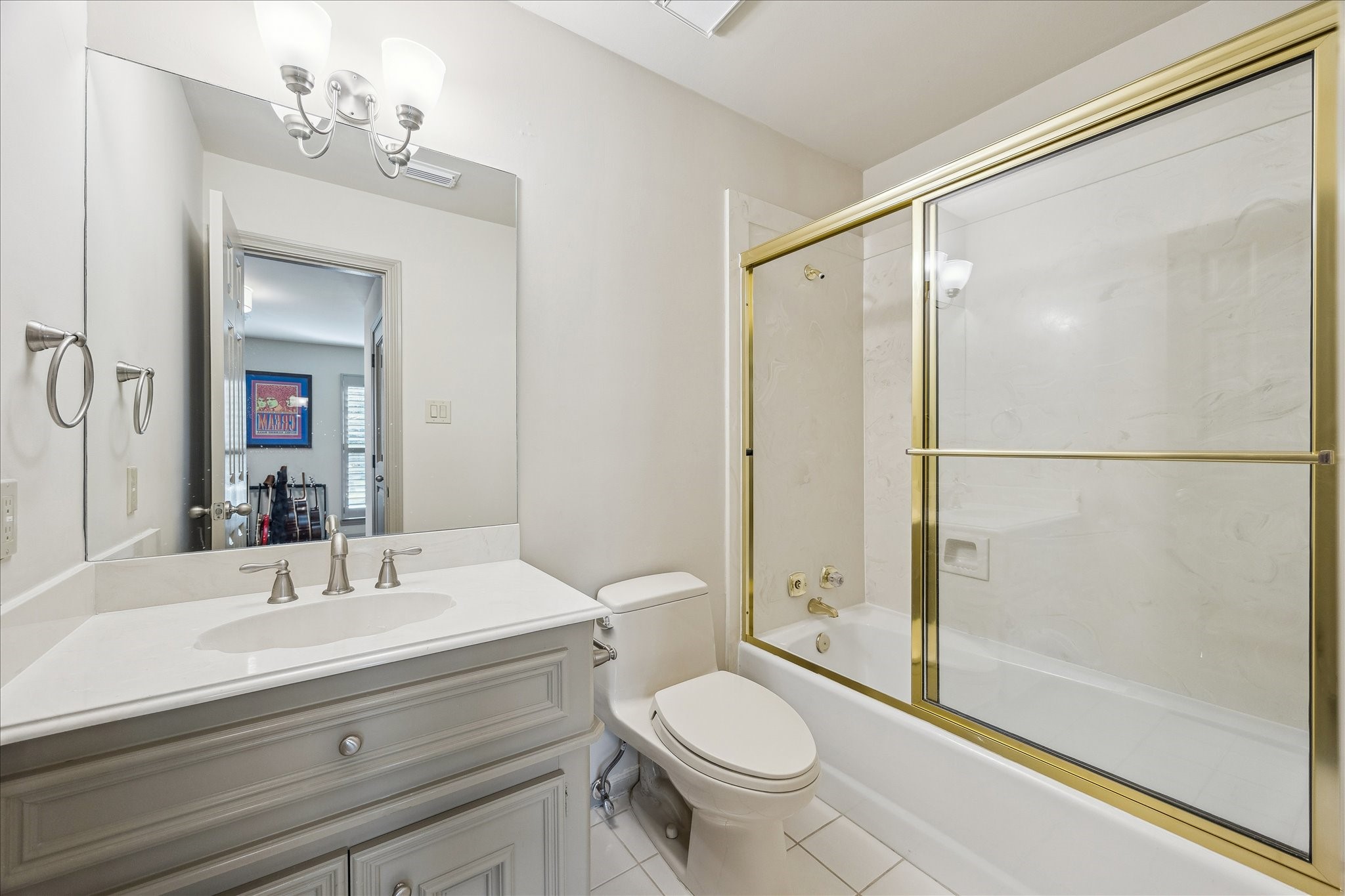 5 Lochtyne Circle Houston, TX 77024 - Photo 33 of 43 a bathroom with a sink toilet and shower
