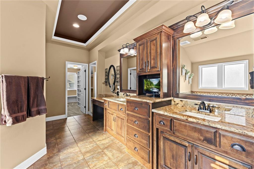 9641 Inspiration Street Lenexa, KS 66227 - Photo 22 of 50