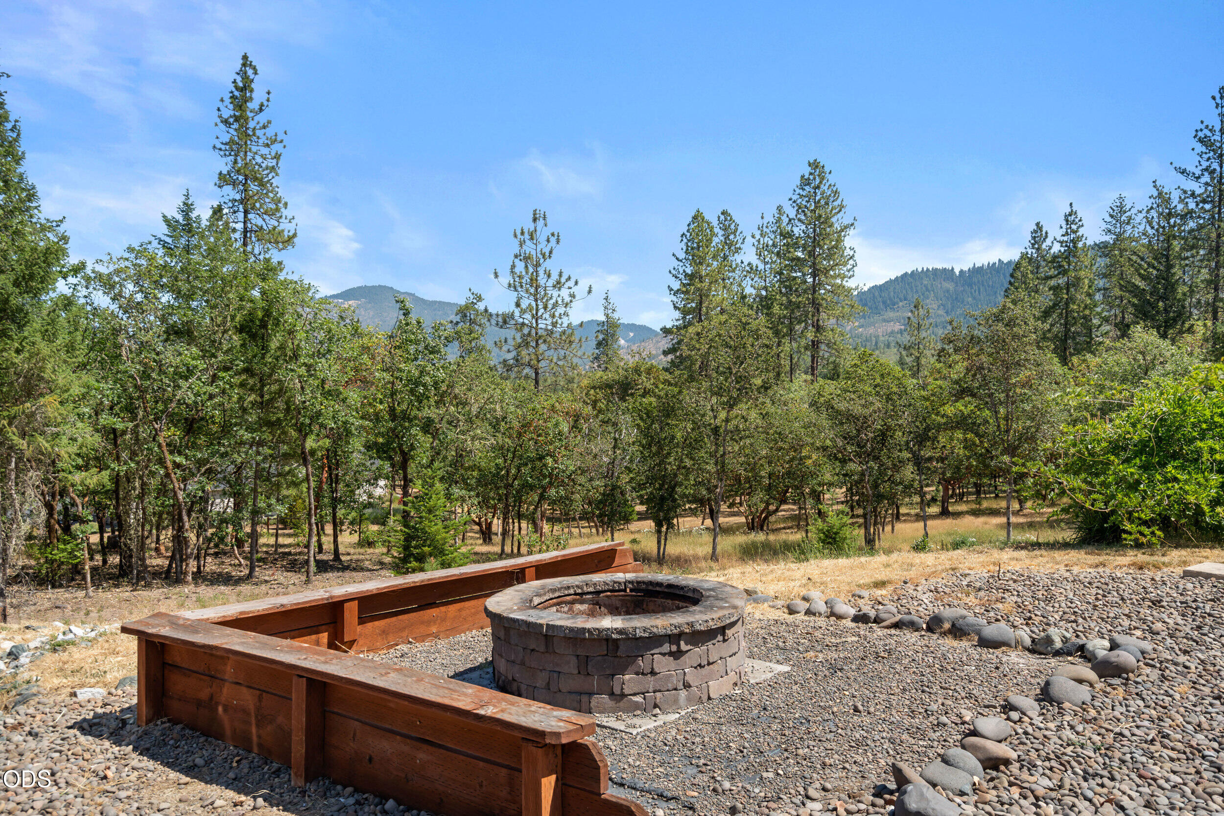 125 McKenzie Ridge Road Grants Pass, OR 97526 - Photo 34 of 62